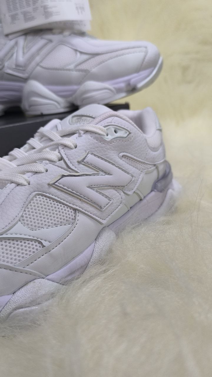 NEW BALANCE 9060 WHİTE