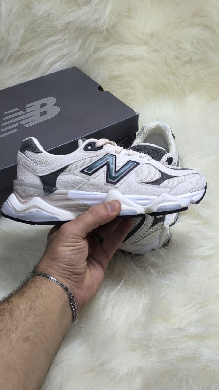 NEW BALANCE 9060 CREAM-GREY-GREEN