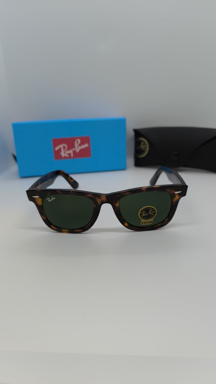 RAY-BAN