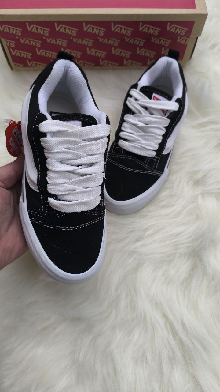 VANS KNU SKOOL