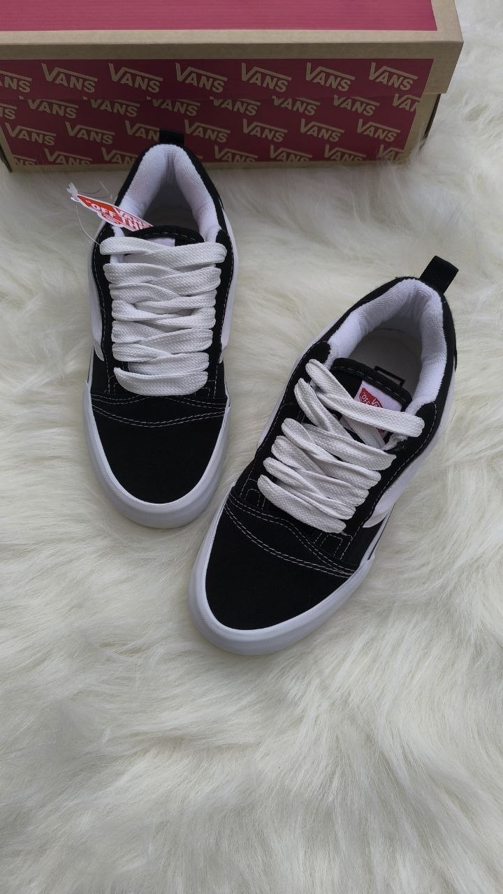 VANS KNU SKOOL