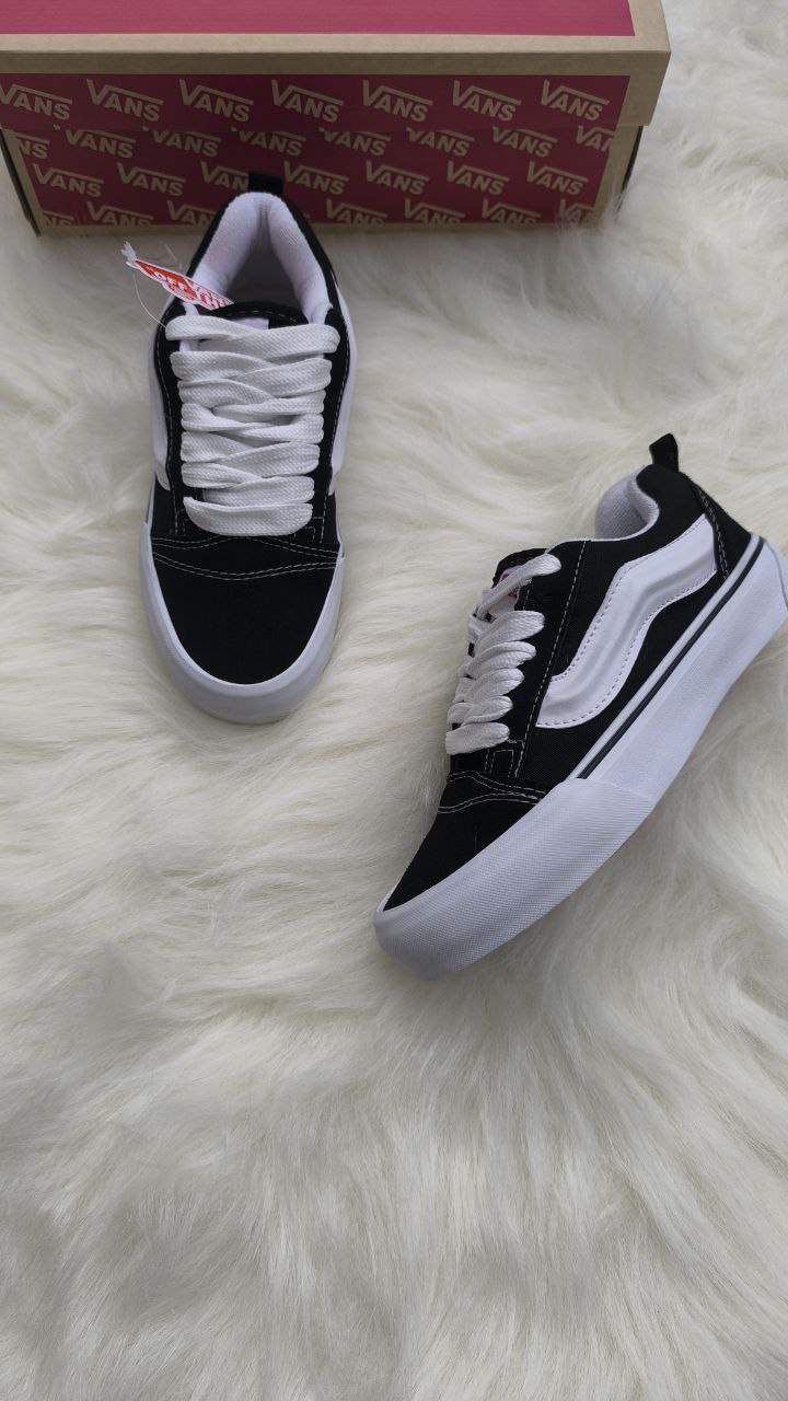 VANS KNU SKOOL