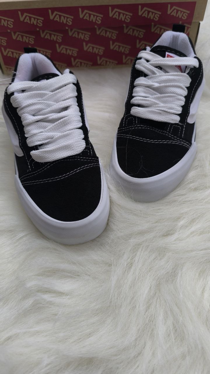 VANS KNU SKOOL