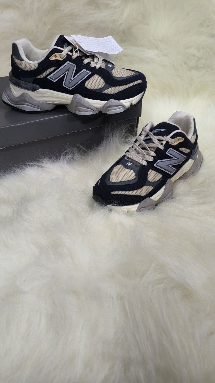 NEW BALANCE 9060 NAVY BLUE-CREAM-NUBUCK