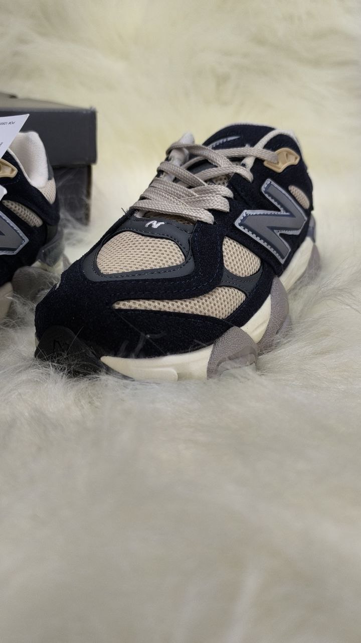 NEW BALANCE 9060 NAVY BLUE-CREAM-NUBUCK