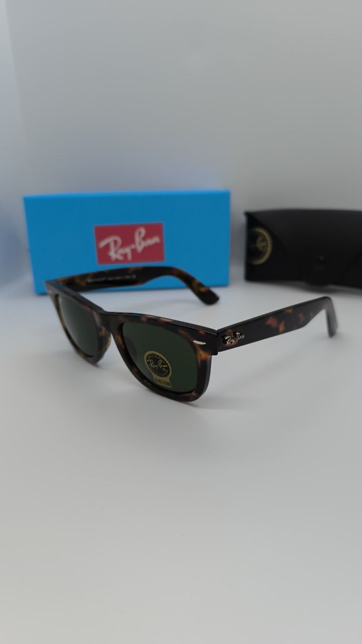 RAY-BAN