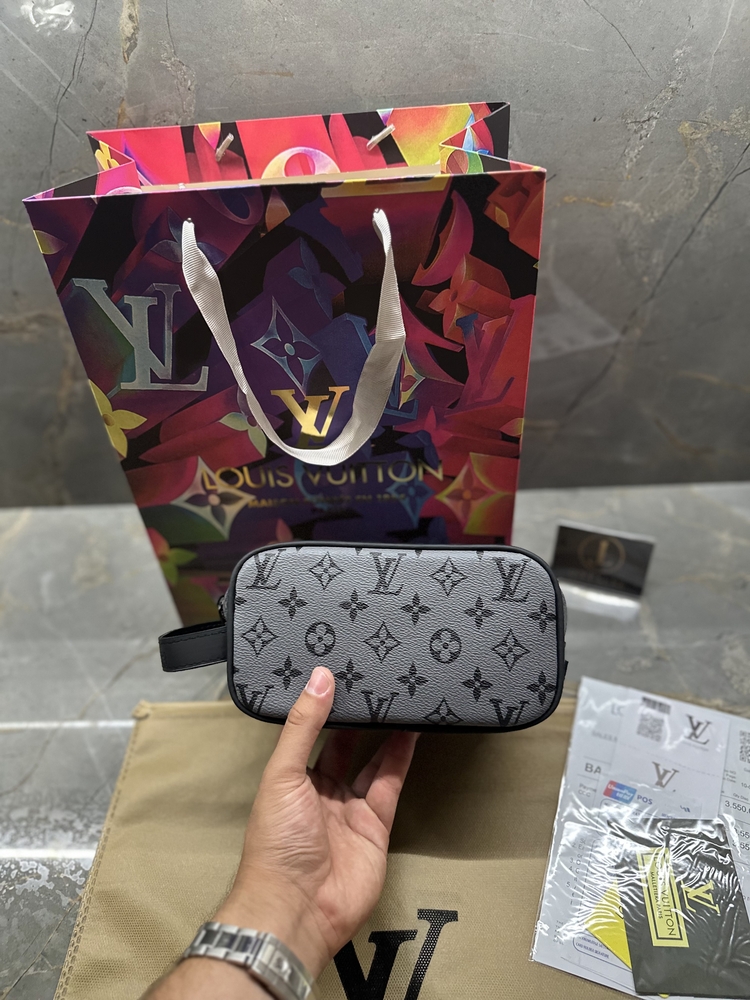 •Louis vuitton Gray El Çantası