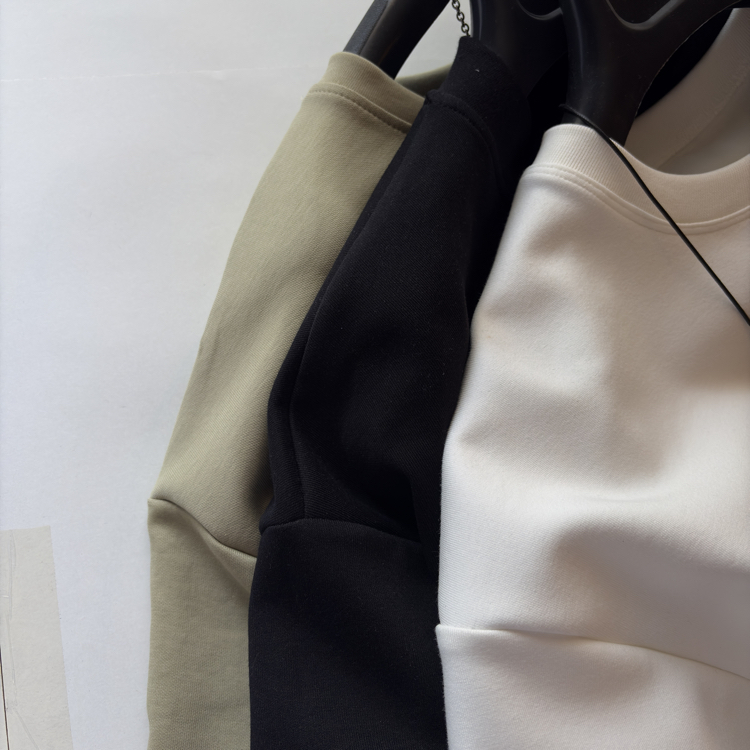 Klasik Kalıp - Kırık Beyaz Ağır Kumaş Oversize Tişört