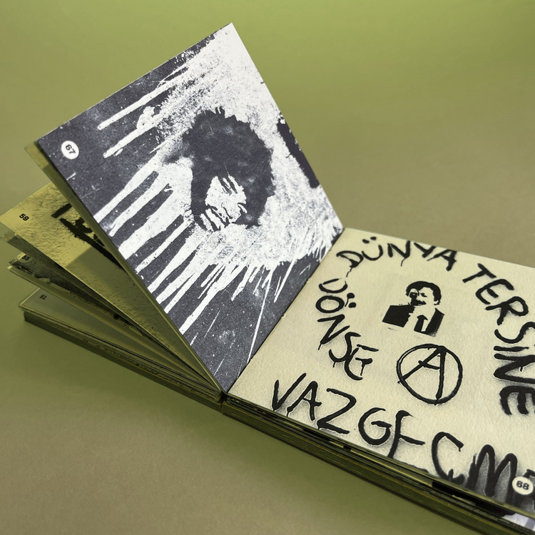 Yüz, Duvar, İstanbul