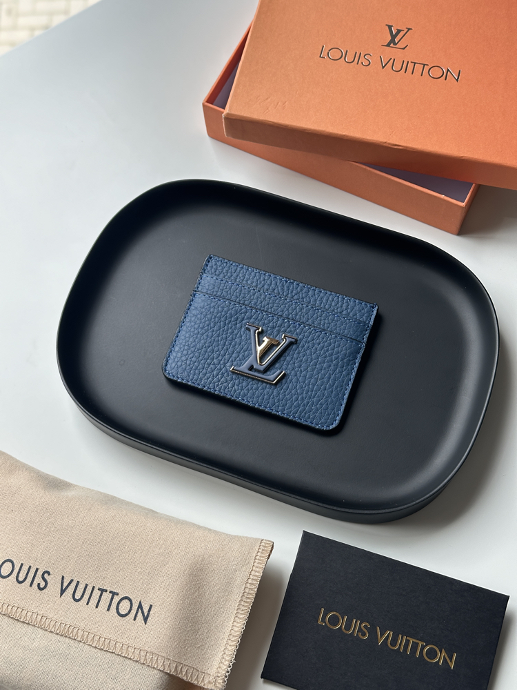 LV Kartlık Lacivert %100 HAKİKİ DERİ (KUTULU, TOZ TORBALI)