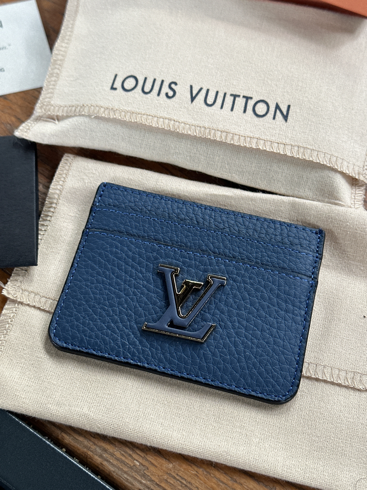 LV Kartlık Lacivert %100 HAKİKİ DERİ (KUTULU, TOZ TORBALI)