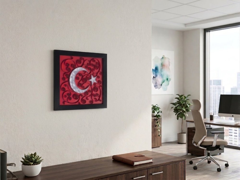 El Yapımı Kağıt Kıvırma (Quilling) Ay Yıldızlı Türk Bayrağı Tablosu
