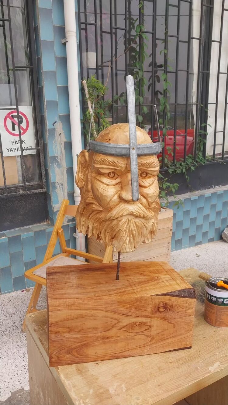 Kral Heykeli