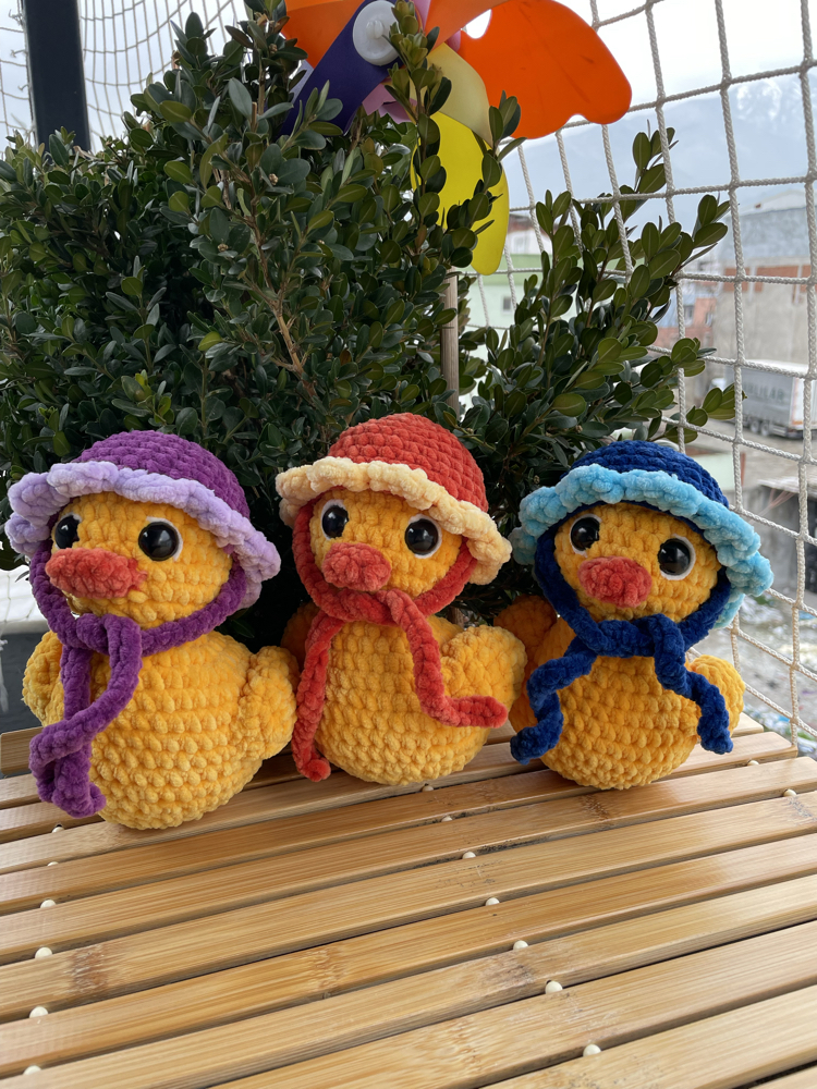 Şapkalı Ördek Amigurumi