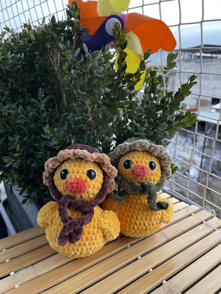 Şapkalı Ördek Amigurumi