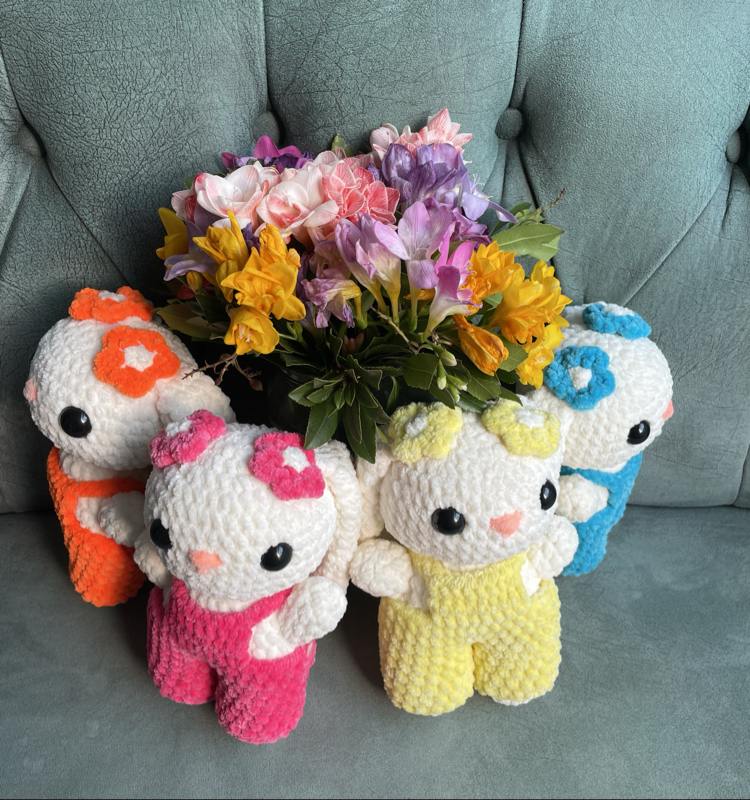 Tulumlu Tavşan Amigurumi (Beyaz)