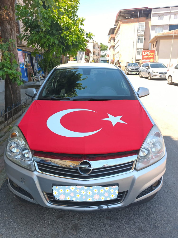 KAPUT Türk bayrağı lastikli