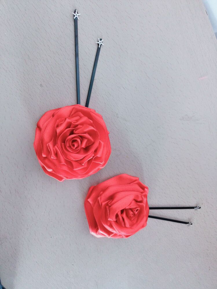 Gül kanzashi çifti