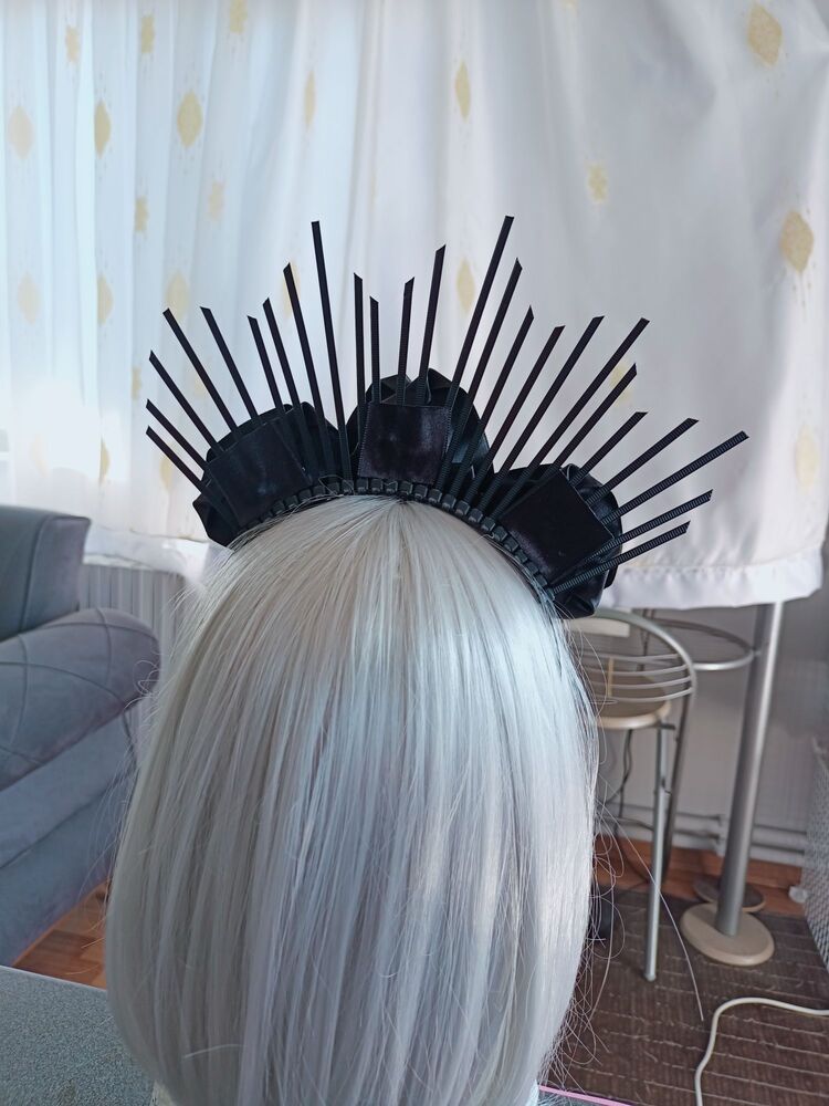Siyah Gül Gotik Taç