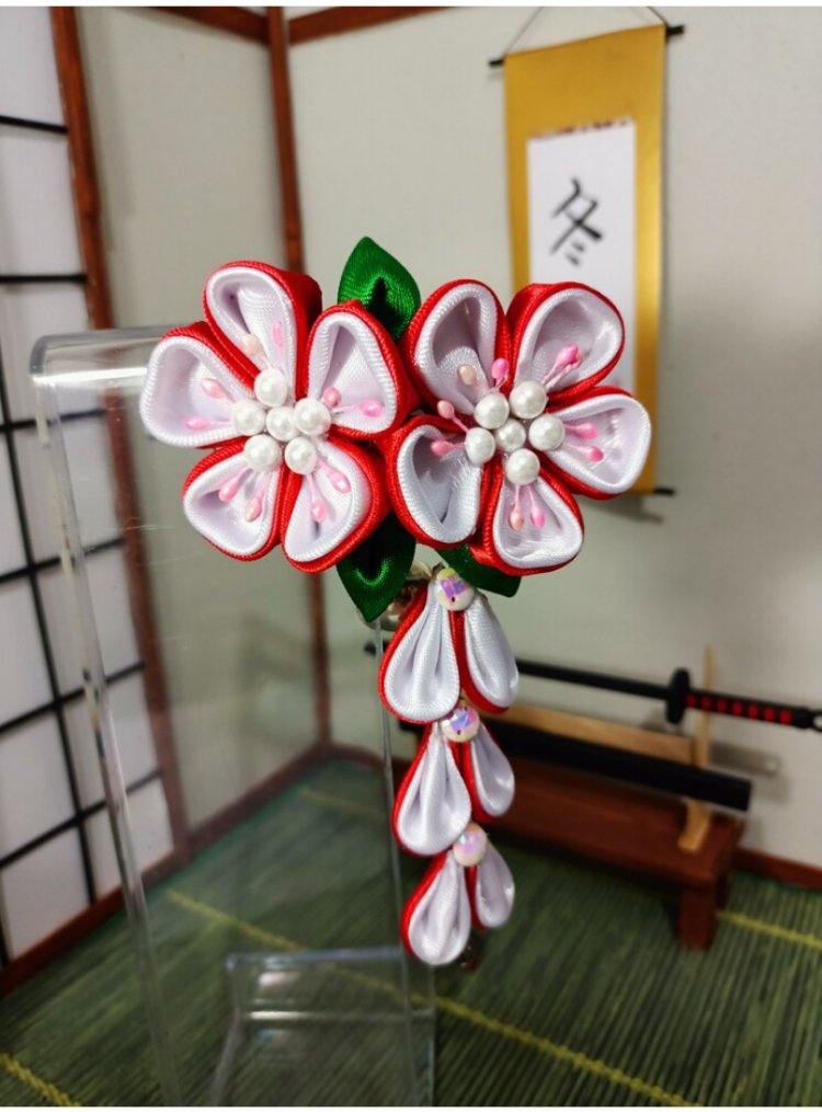 Katmerli Sakura Kanzashi Toka Kırmızı