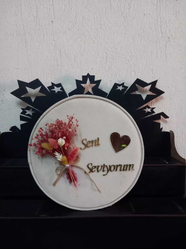YUVARLAK SENİ SEVİYORUM YAZILI HEDİYE KUTUSU 