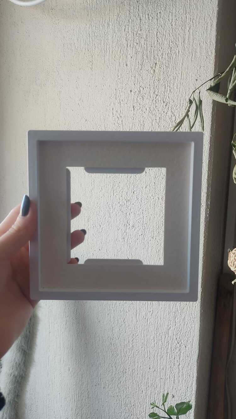 kişiye özel beyaz renk ahşap kare fotoğraf çerçevesi