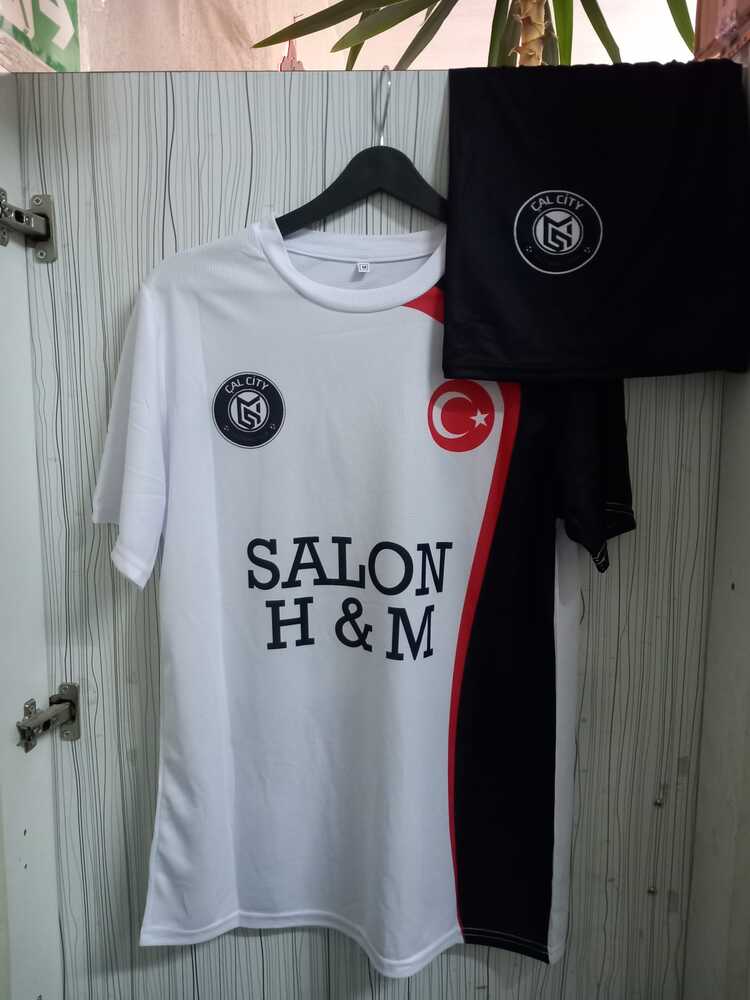 KİŞİYE ÖZEL FUTBOL FORMASI ŞORTLU TAKIM ADET 1