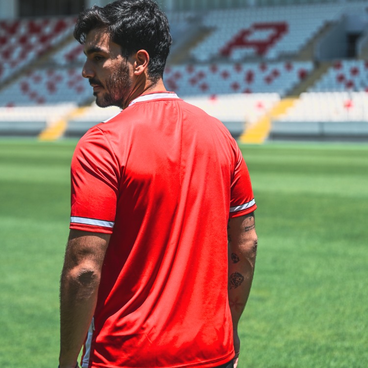 ÖN SATIŞ - Karaman FK 2026 Kırmızı Çubuklu Forma