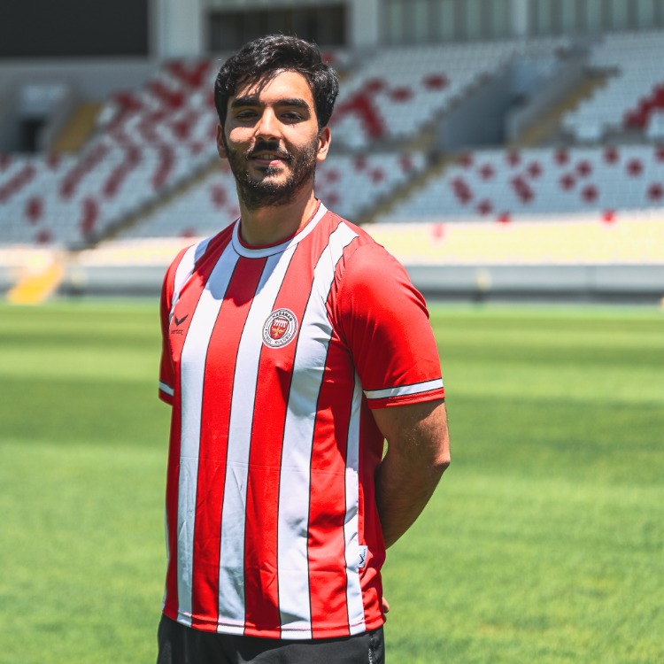 ÖN SATIŞ - Karaman FK 2026 Kırmızı Çubuklu Forma