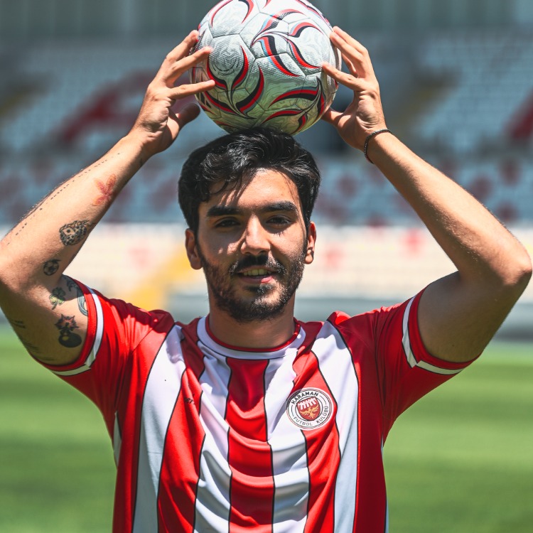 ÖN SATIŞ - Karaman FK 2026 Kırmızı Çubuklu Forma