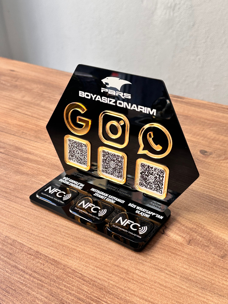 3 QR & NFC Özellikli PleksiGlass Stant Petek Tasarımlı
