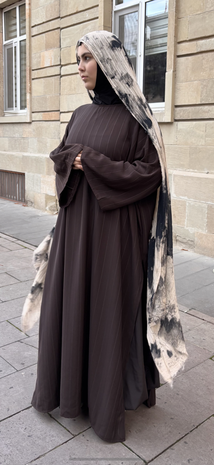 Çizgili acı kahve abaya