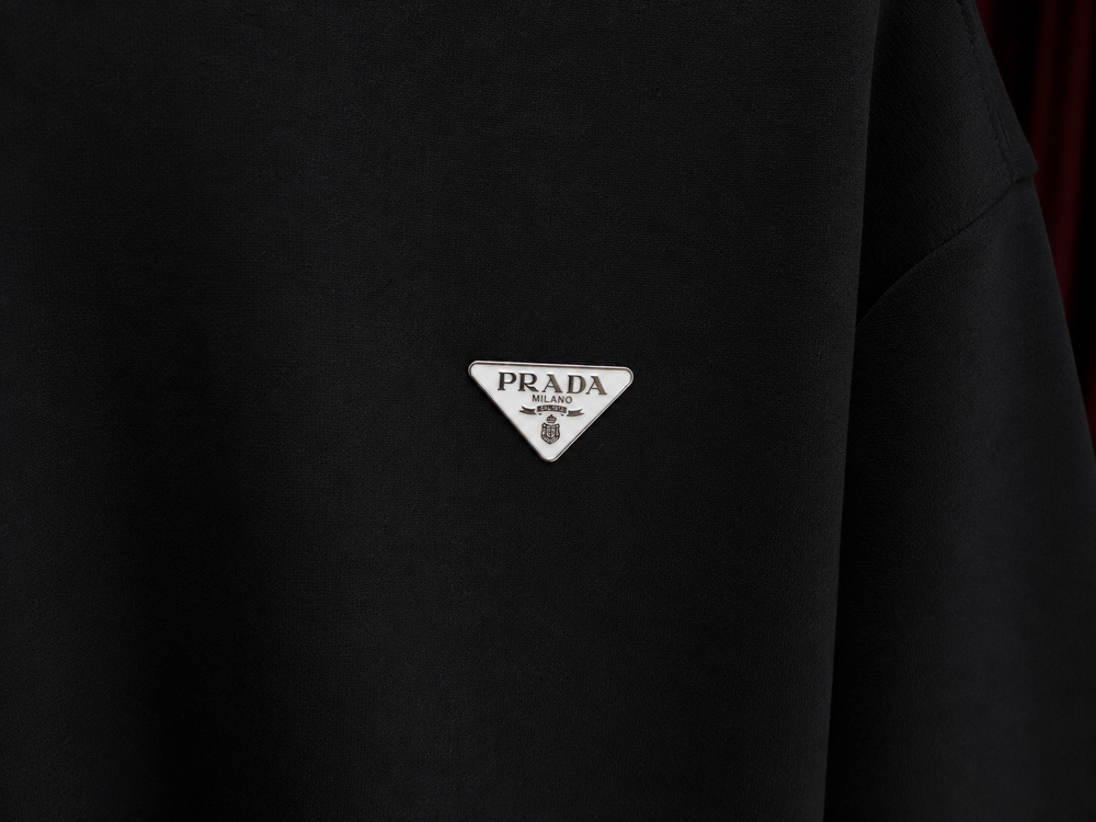 Prada Metal Logo Detaylı Eşofman Takımı Yarı Oversize