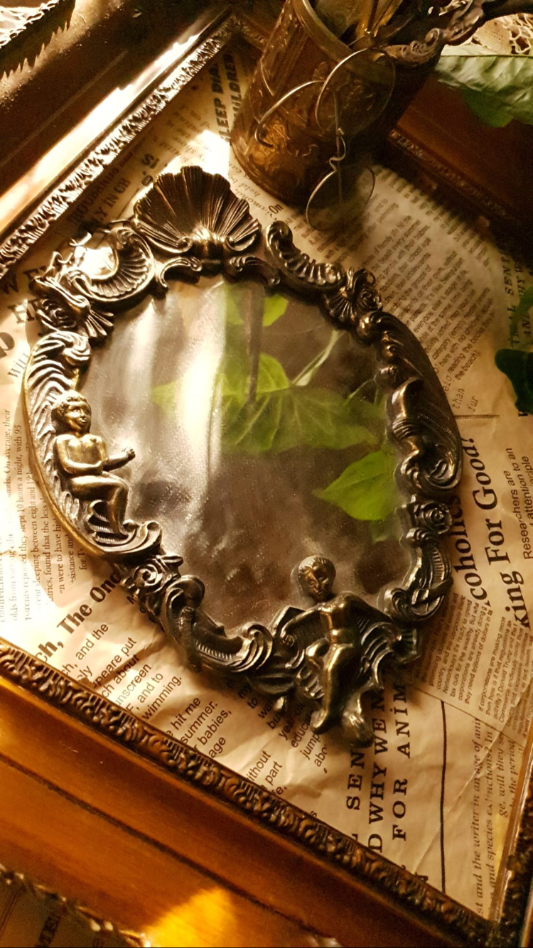 Bronz Çerçeveli Ayna