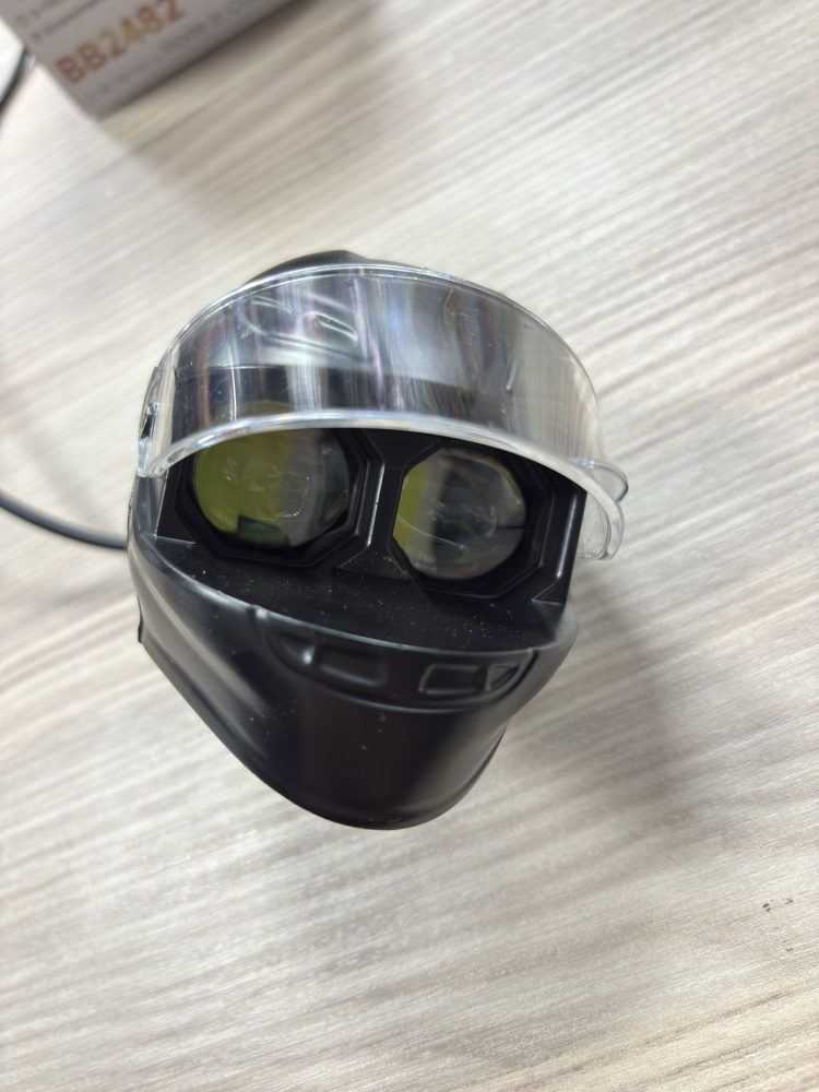 SİYAH KASK MOTORSİKLET LED LAMBA