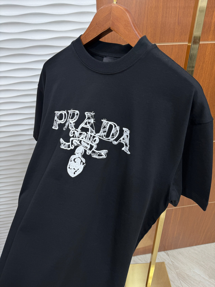 Prada Text Siyah İthal Tişört