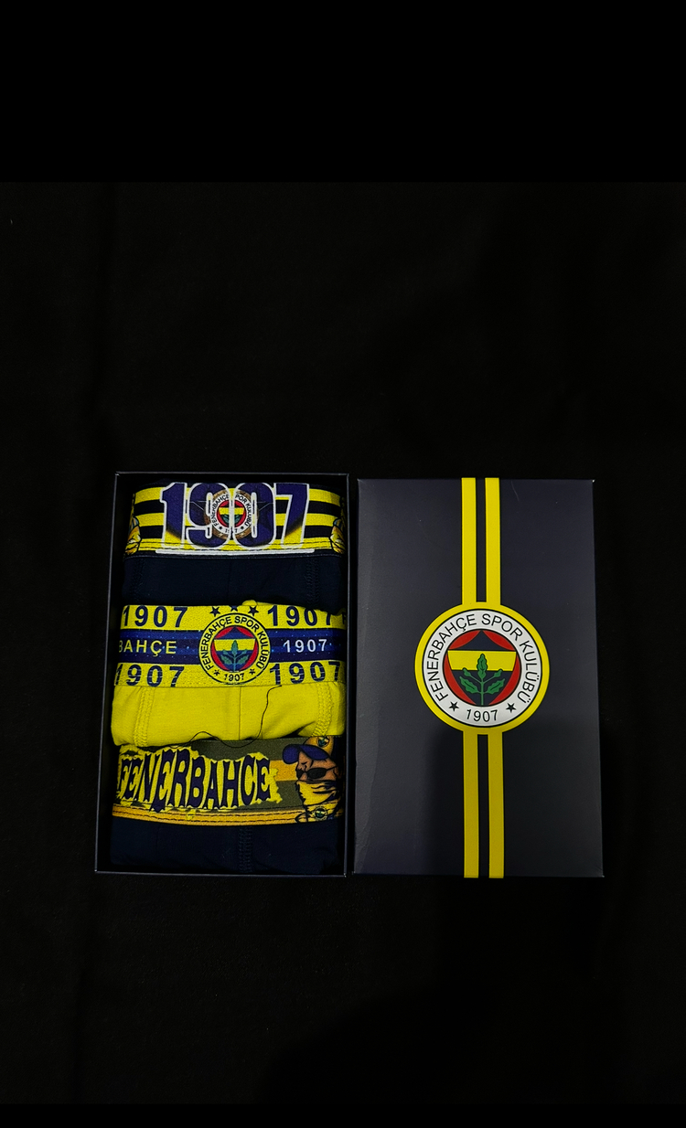 Efsane renkler, efsane duruş şimdi 3’lü iç giyim setinde!