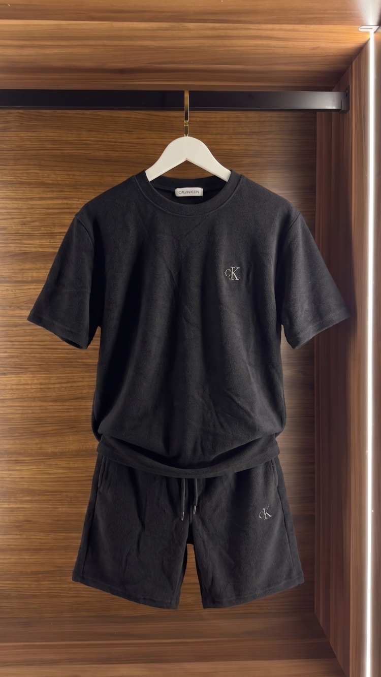 Calvin Klein ® Premium Takım