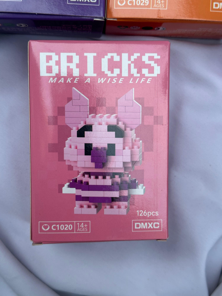 Winnie The Pooh Piglet Bricks 
