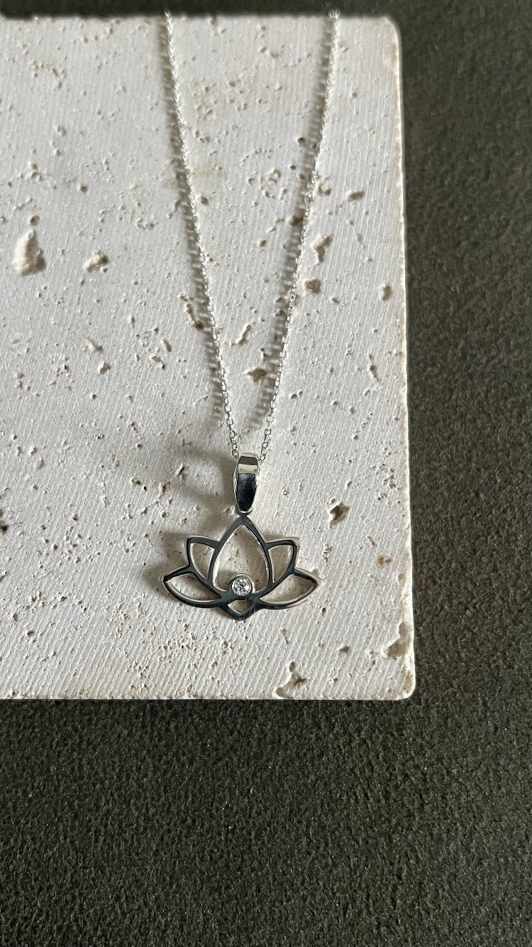 Lotus Gümüş Kolye