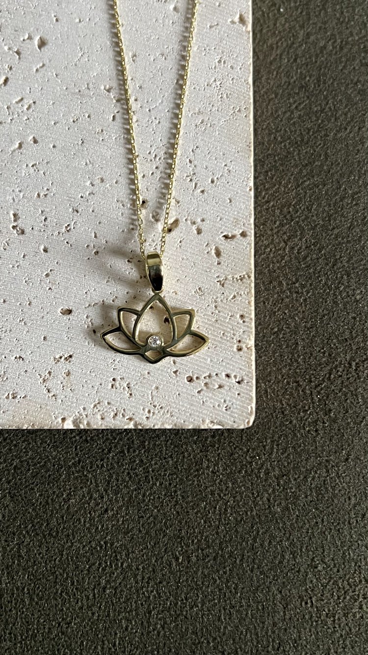 Lotus Gümüş Kolye