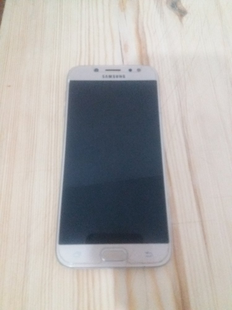 Samsung J7