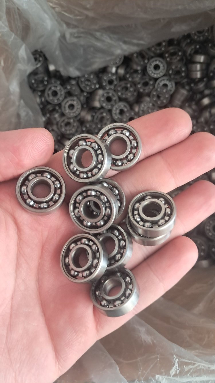 100 Adet Gressiz 608ZZ Rulman