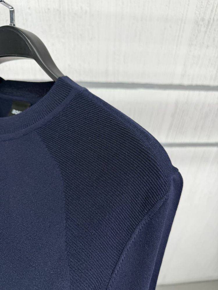 BOSS %100 RAYON KUMAŞ GÖĞÜSTE NAKIŞ DETAYLI