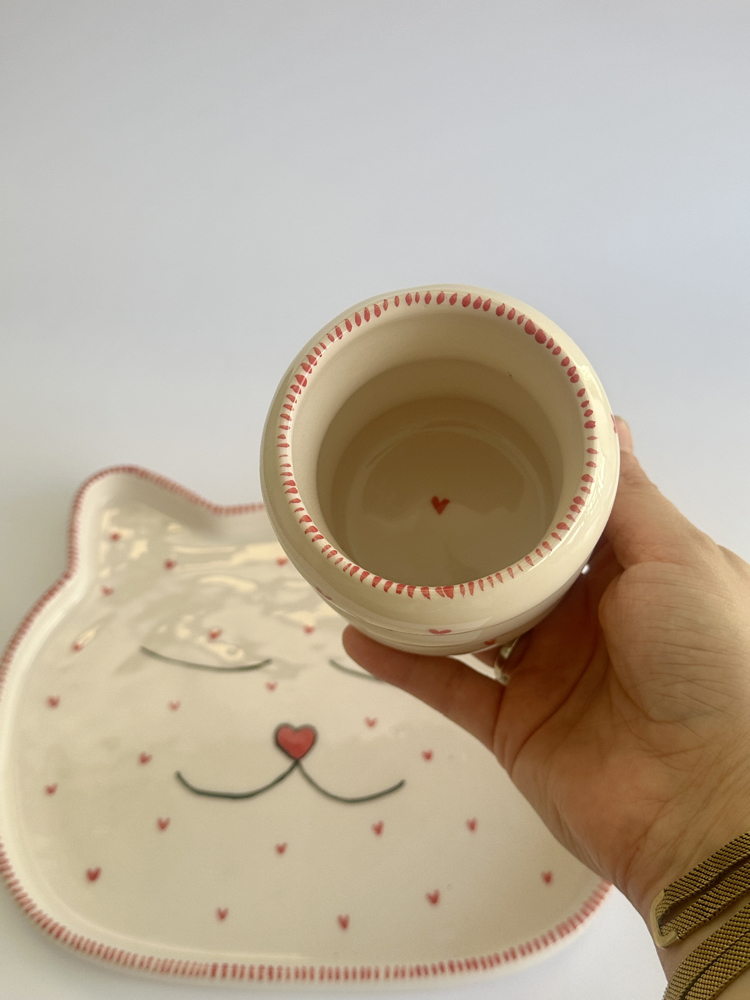 Kalpli Kedi Seramik Kahvaltı Seti – El Yapımı Tabak ve Bardak