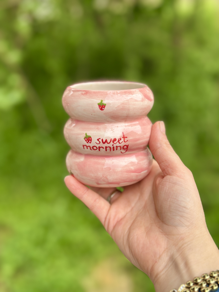 Strawberry Seramik Kupa – El Yapımı Kahve Bardağı (200 ml)