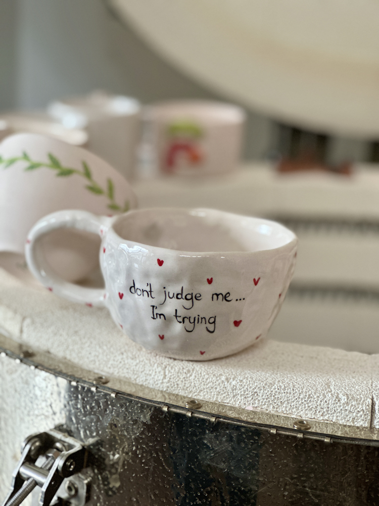 Don’t Judge Me El Yapımı Seramik Kupa