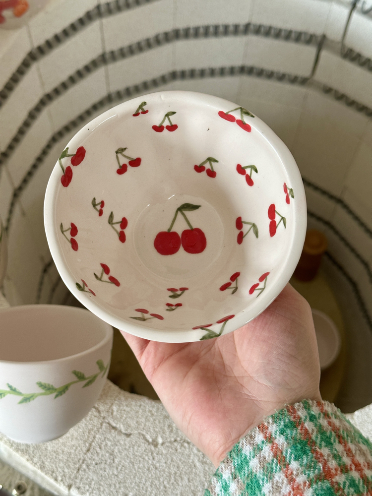 Cherry & Ribbon El Yapımı Seramik Kase