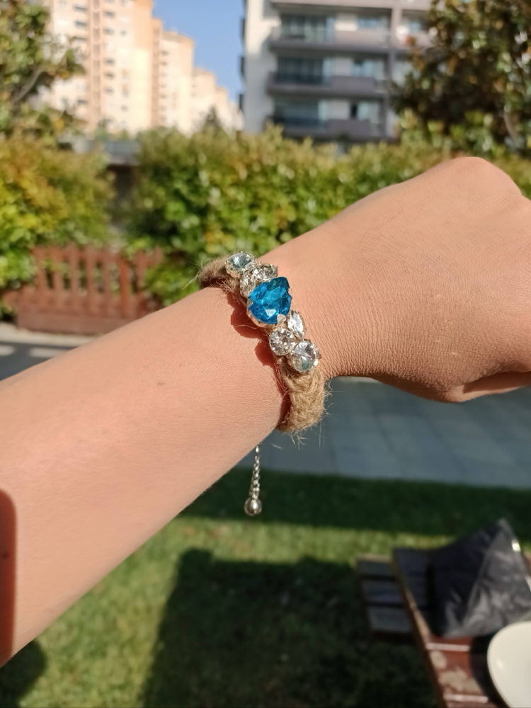 Cam göbeği taşlı jüt bileklik KOD:1107