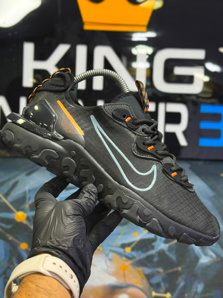 Nike New Season Black